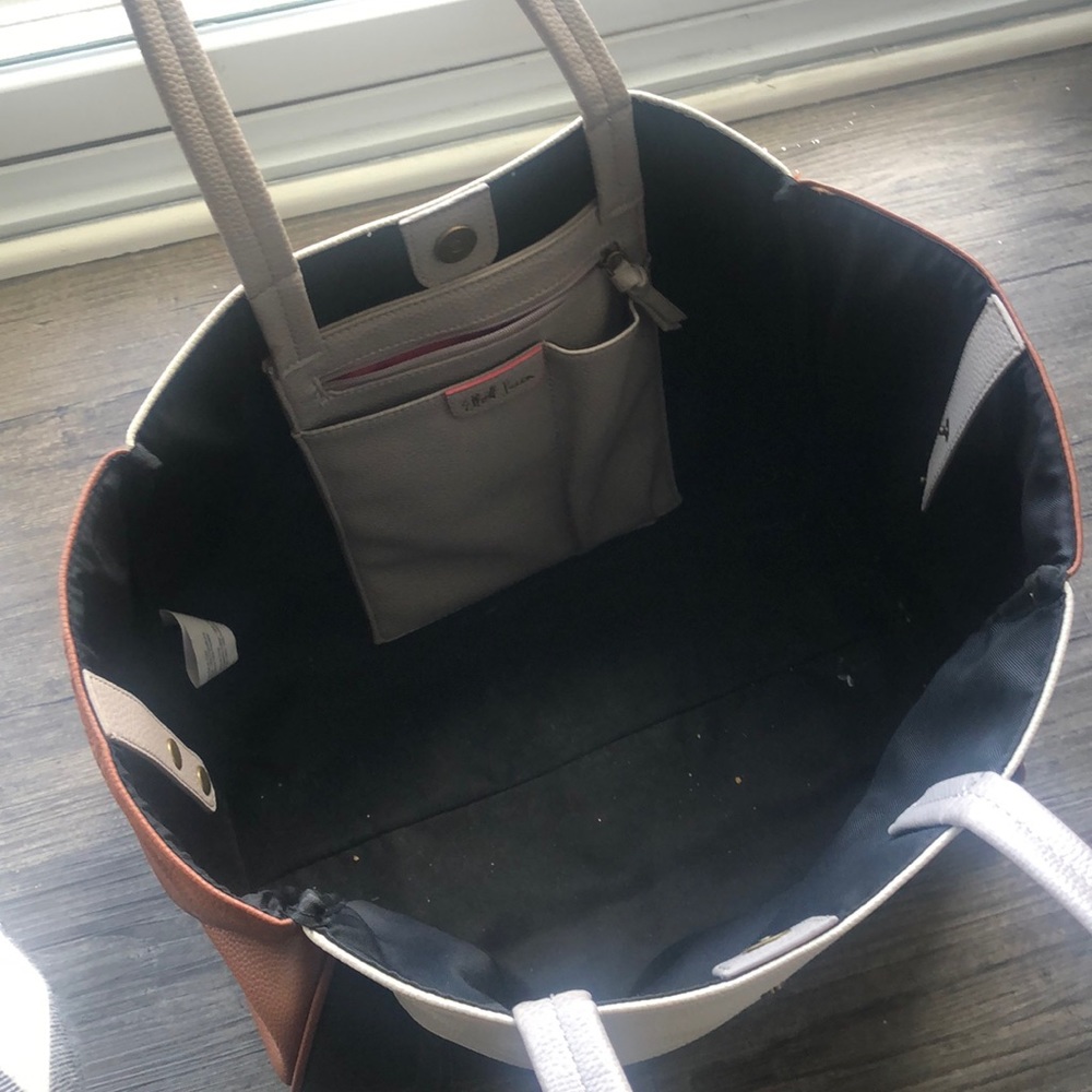 Color Block Tote - Picture 2 of 3